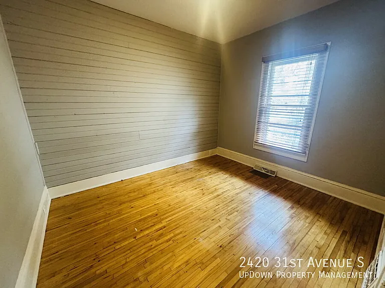 2420 31st Ave S — Photo 5
