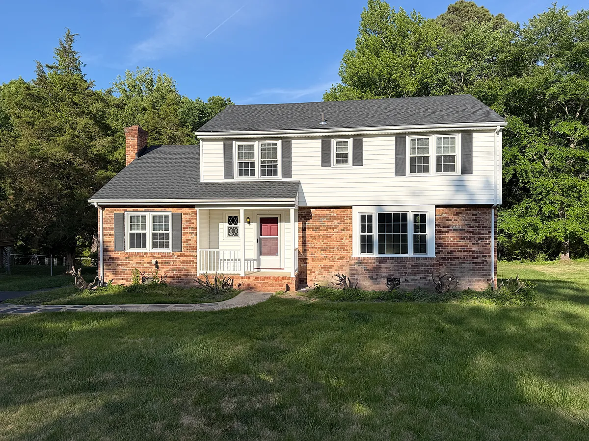Building Photo - 11402 Creekside Dr