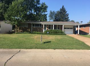 18 Queen Ann Dr, Hazelwood, MO 63042