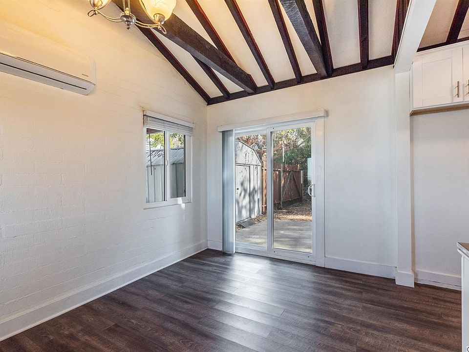 2nd image of 10424 Samoa Ave