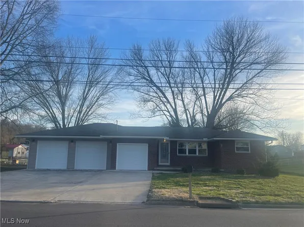 1306 23rd St, Vienna, WV 26105