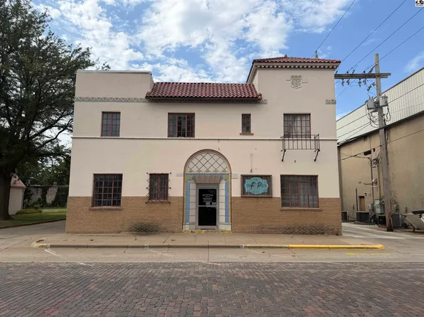 115 E 4th St, Pratt, KS 67124