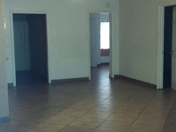 3rd image of 5766 Chipola Cir