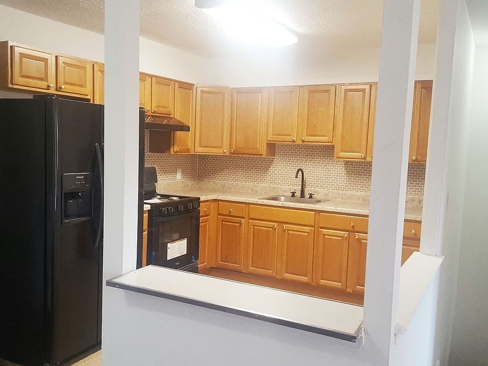 1st image of 1138 E 108th St #2