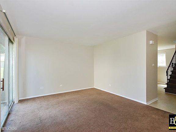5th image of 315-319 N Edgelawn Dr