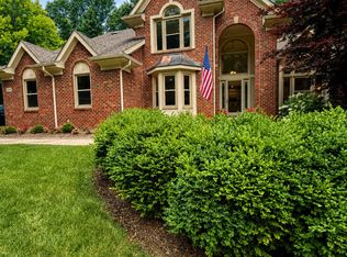 244 Indian Trl, Lake Orion, MI 48362