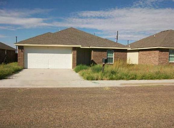 1st image of 1015 N Doris Ave