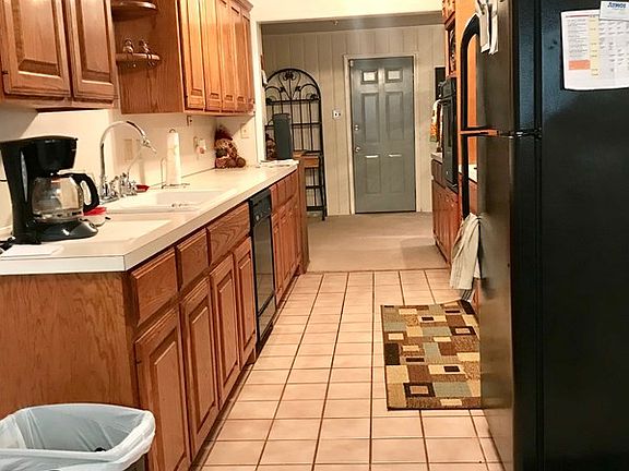 4th image of 2802 Windsor Dr