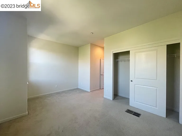 1026 Martin Luther King Dr — Photo 31