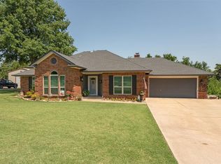 406 Stonegate Dr, Guthrie, OK 73044