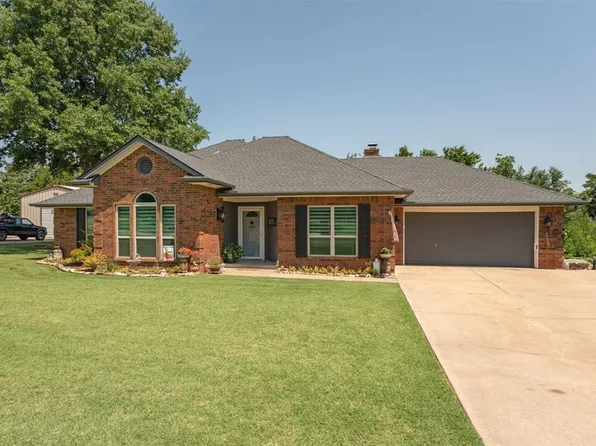 406 Stonegate Dr, Guthrie, OK 73044