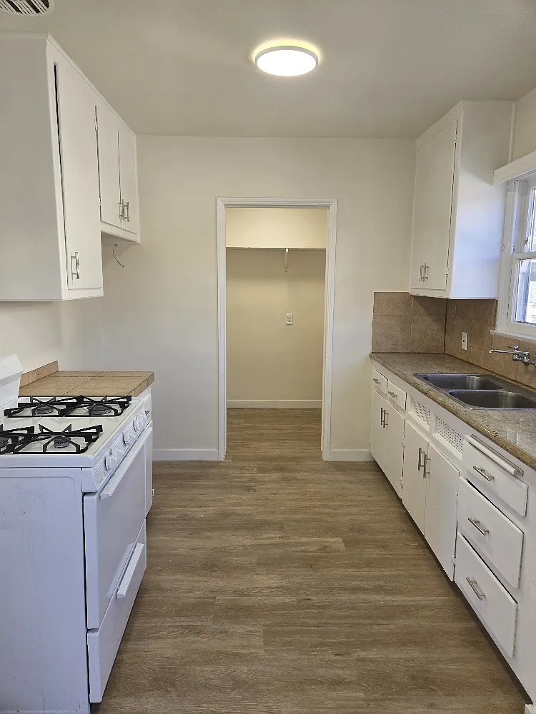 1 bed, 800 sqft, $2,195 — Photo 4