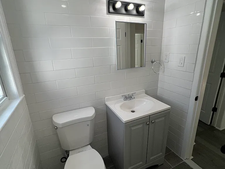 493 Beverly Rd #1 — Photo 10