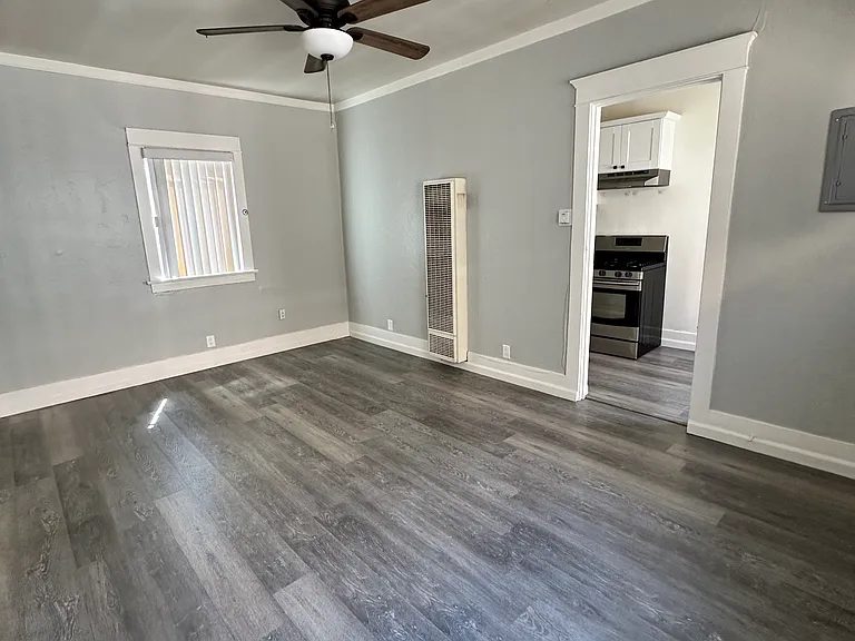 729 Elm Ave #6 — Photo 10