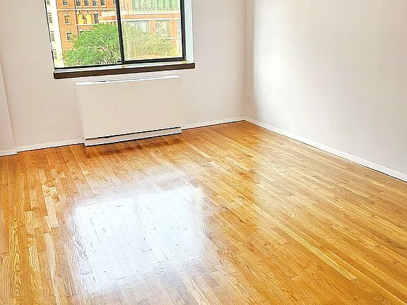 3rd image of 414 W 54th St #Phd