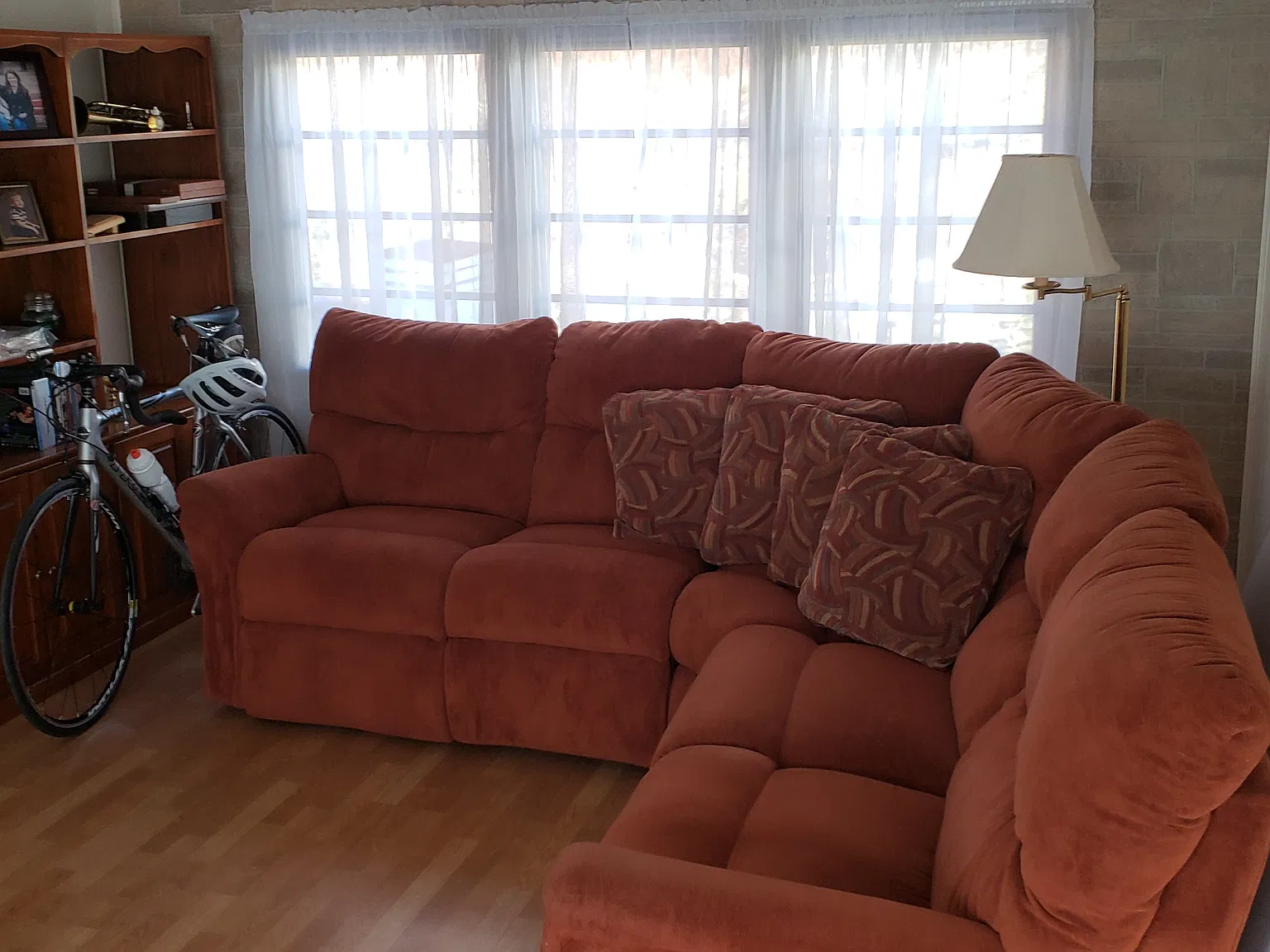 2 bed, 800 sqft, $1,975 — Photo 3