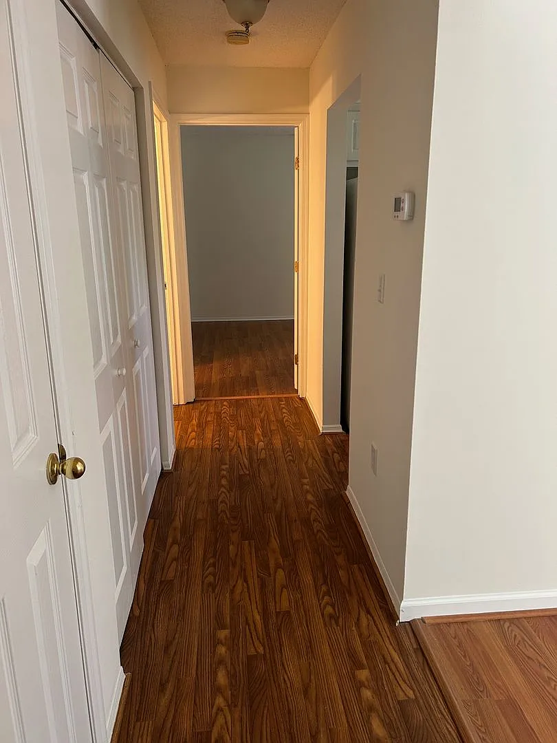 Southside Savannah-Rare Hoover Creek Condo W/Garage — Photo 4