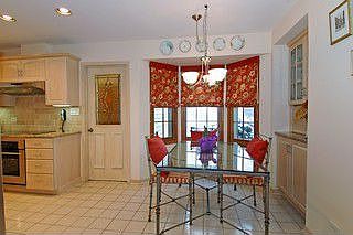 4th image of 4241 Oaksbury Ln