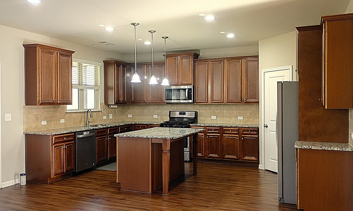 Building Photo - 5315 Mirror Lake Dr