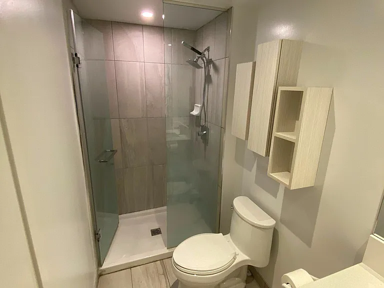 195 Redpath Ave #2205 — Photo 8