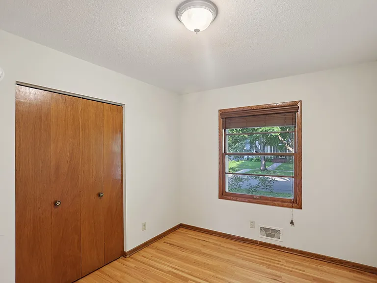 3705 Colorado Ave S — Photo 5