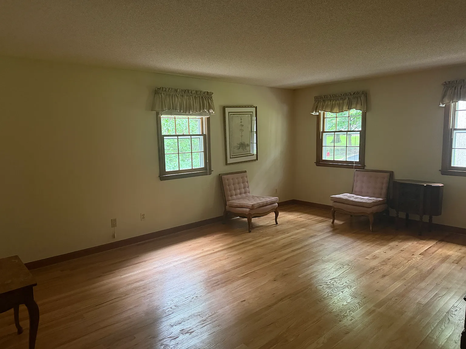 4 bed, 3856 sqft, $1,450 — Photo 1