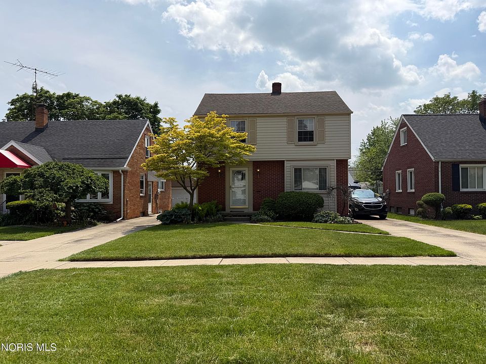 1st image of 2539 Castleton Ave