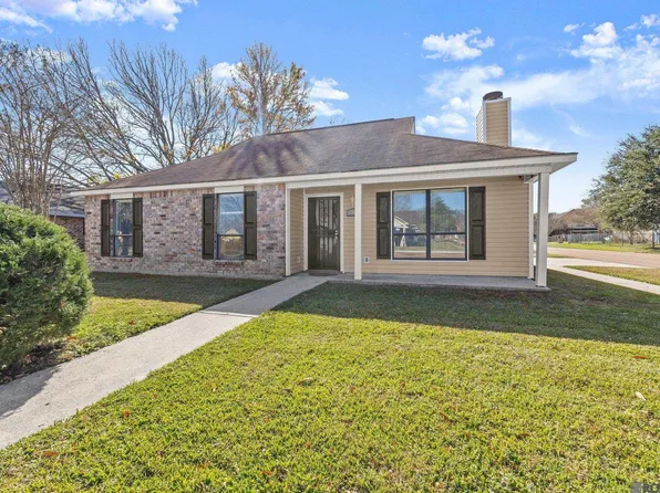 7902 Bayou Fountain Ave, Baton Rouge, LA 70820