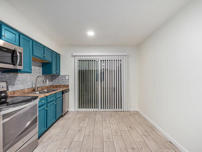 5107 N 28th Dr #3 — Photo 15