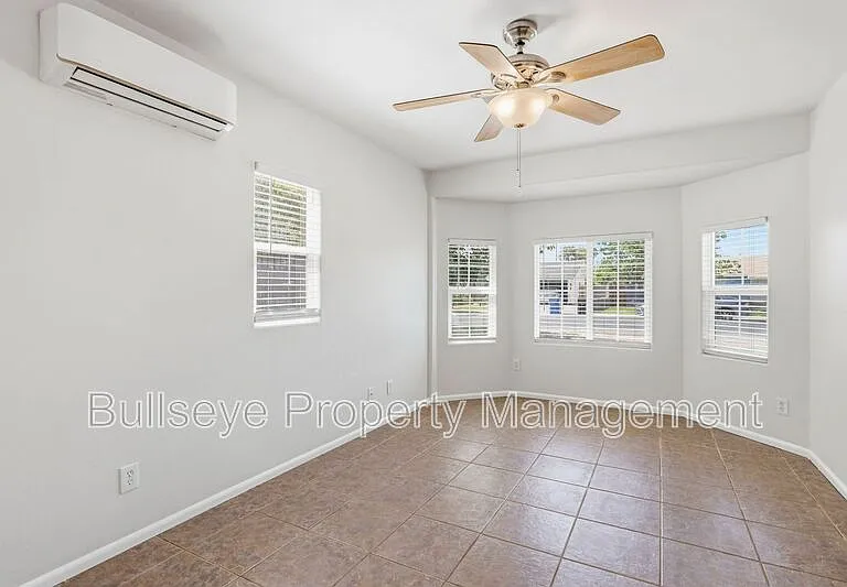 250 E Park Ave — Photo 14
