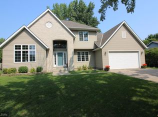 560 Cedar Cir, Annandale, MN 55302