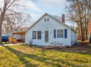 82 E 35th St, Holland, MI 49423