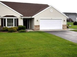 106 Elizabeth Ct, Deerfield, WI 53531