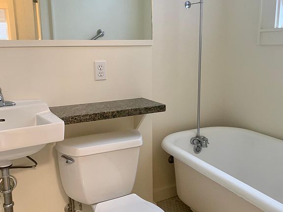 5th image of 1435 Larkin St APT 1