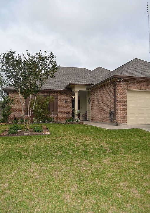 1st image of 105 Copper Hill Dr