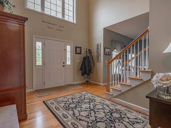 3rd image of 8 Corliss Road