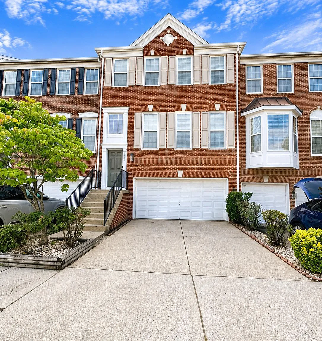 4 bed, 3.5 bath, 2750 sqft, $3,600 — Photo 1