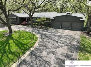 2606 S 95th Cir, Omaha, NE 68124