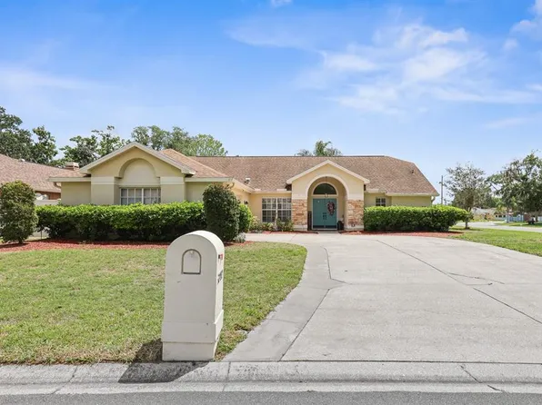 3202 Kilmer Dr, Plant City, FL 33566