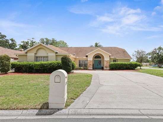 3202 Kilmer Dr, Plant City, FL 33566