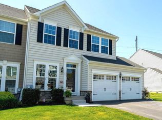 46 Hawkswell Cir, Oreland, PA 19075