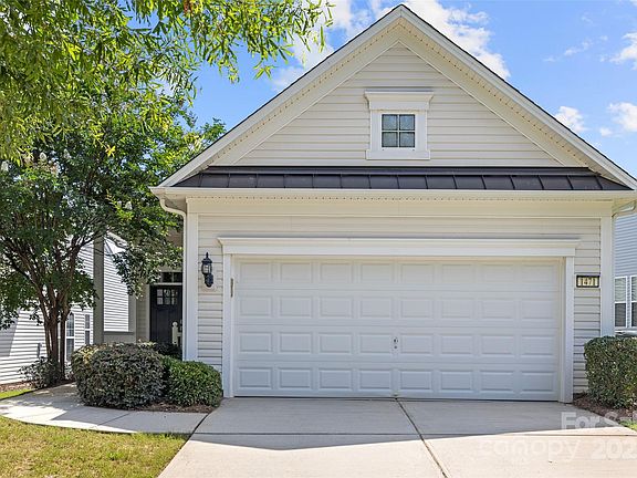 3rd image of 1471 River Bend Blvd