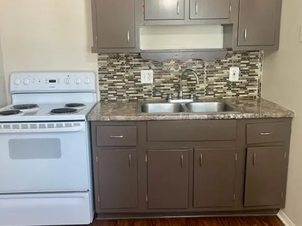 3605 James St #C, McHenry, IL 60050