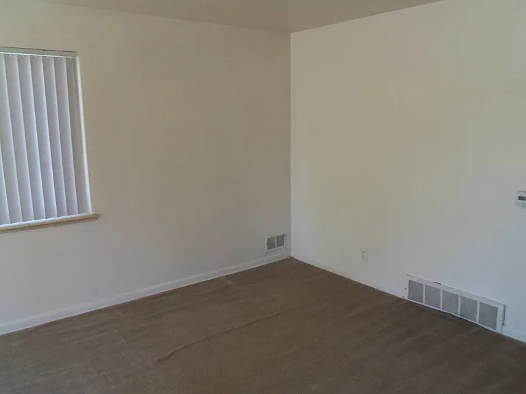 2233 W Parkhill Ave — Photo 16