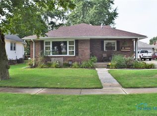 827 W College Ave, Woodville, OH 43469