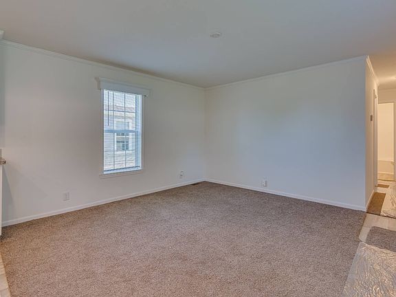 4th image of 107 Kingsway Dr