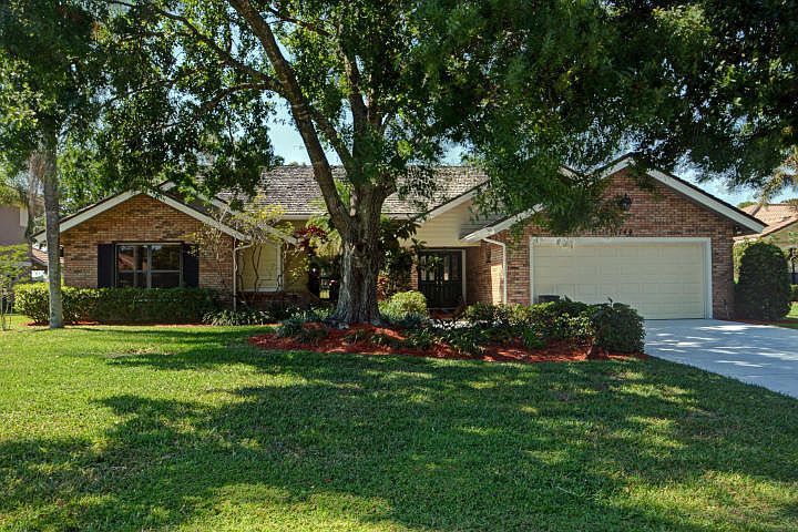 1st image of 1149 SW Greenbriar Cv