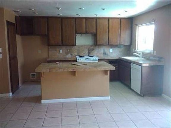 4th image of 8650 Crystal River Way