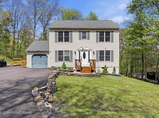 120 Linn Cir, Bushkill, PA 18324
