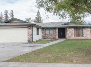 180 N Balmayne St, Porterville, CA 93257